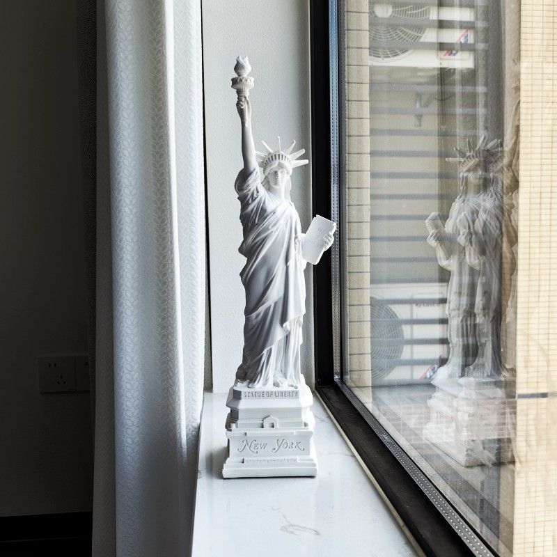 Travel Accessories New York - Freiheitsstatue Modell Schreibtisch-Accessoires Sammlerstücke Reise-Souvenirs New