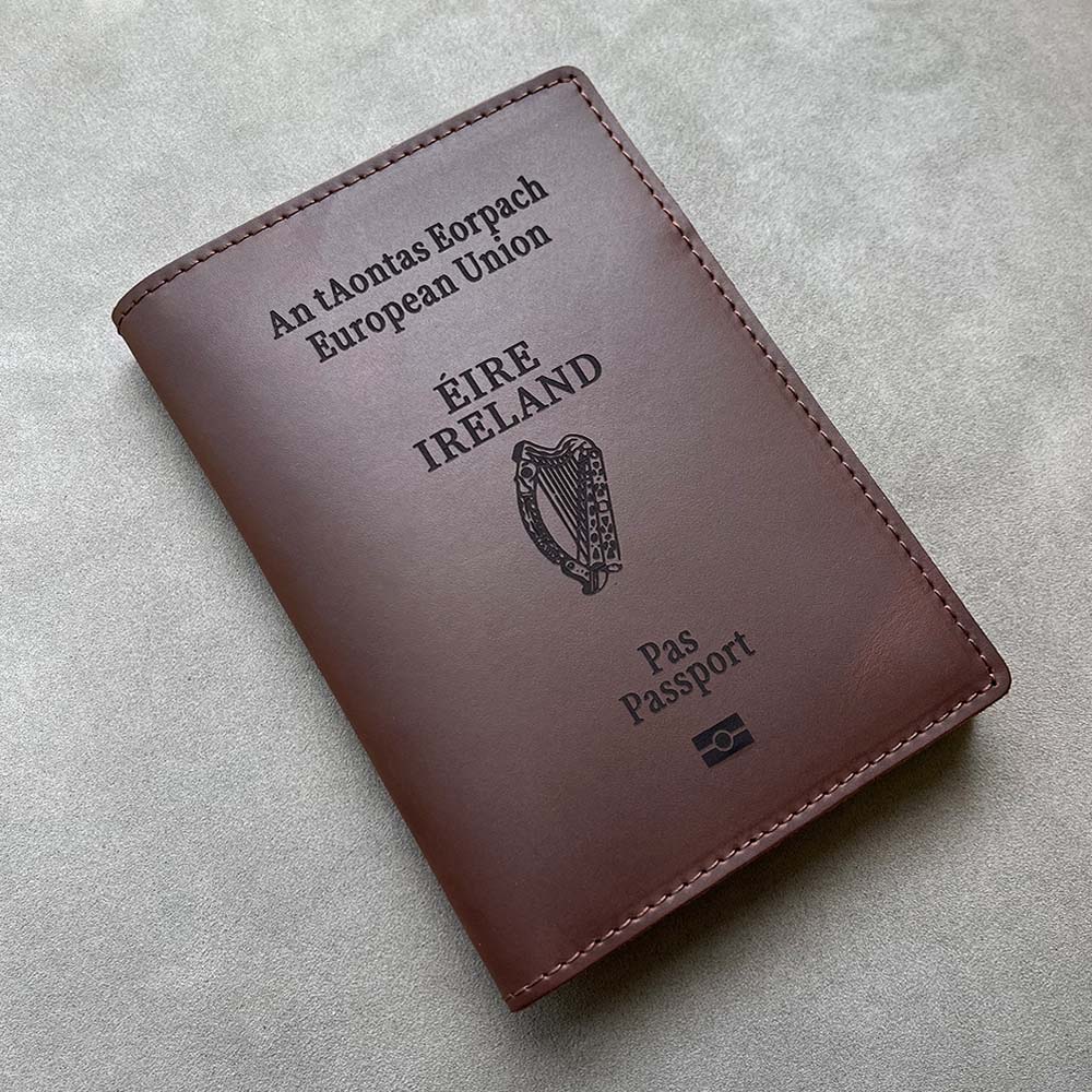 Travel Accessories Ireland - Personal isierte Leder irische Pass hülle